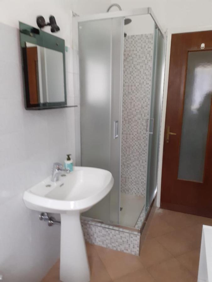 Casa Rina Appartamento Levanto Luaran gambar